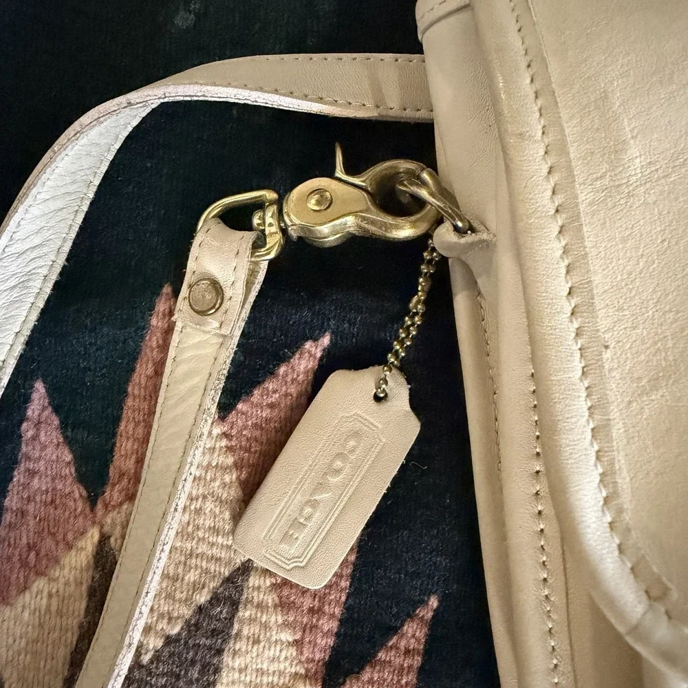Vintage 1980s Coach Station Bag Satchel In Bone Beige Shoulder Purse Made In USA